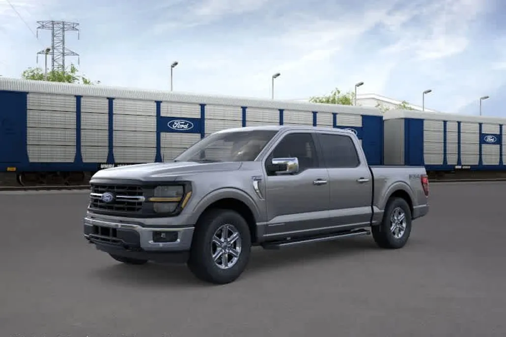 2025 Ford F-150 XLT photo 1