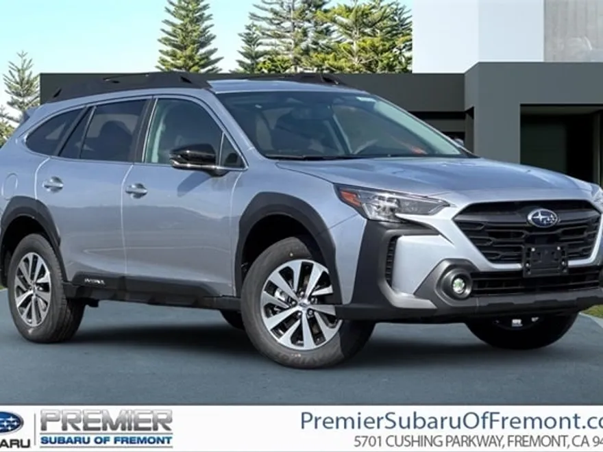 2025 Subaru Outback Premium photo 1