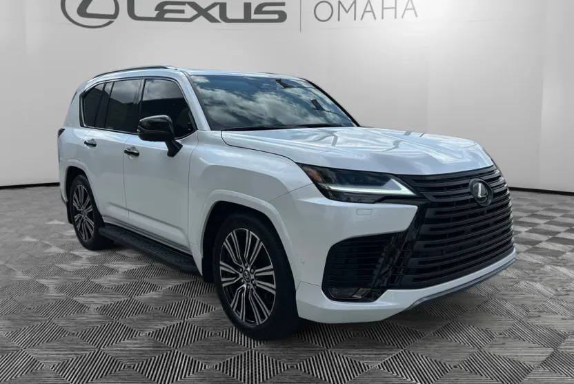 2025 Lexus LX Luxury photo 1