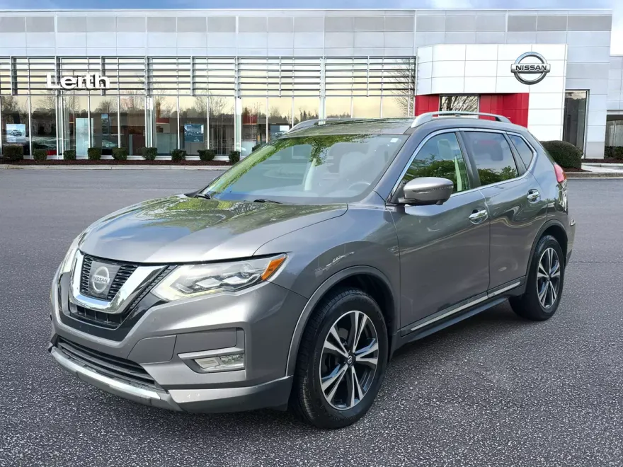 2017 Nissan Rogue SL photo 1