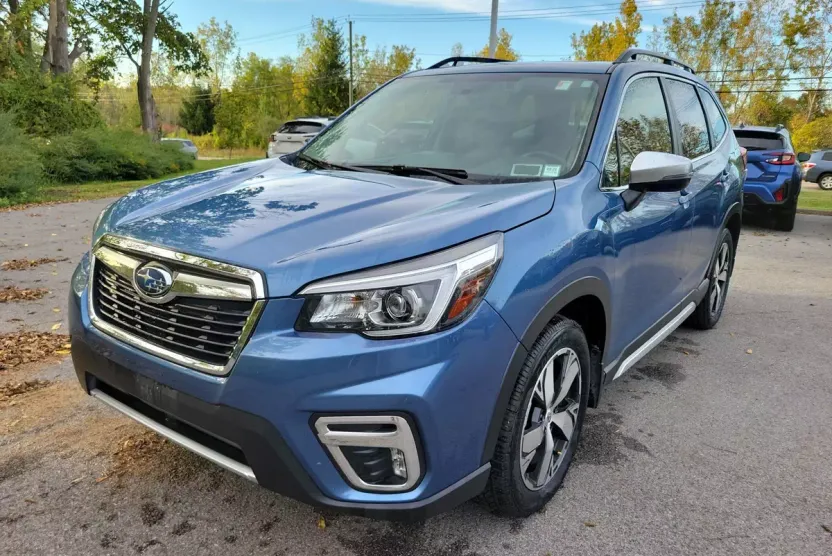 2020 Subaru Forester Touring photo 1