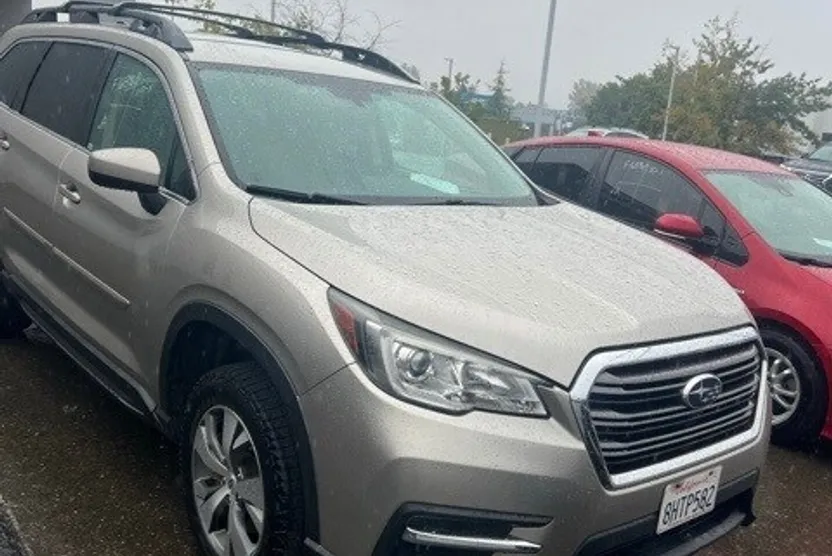 2019 Subaru Ascent Premium photo 1