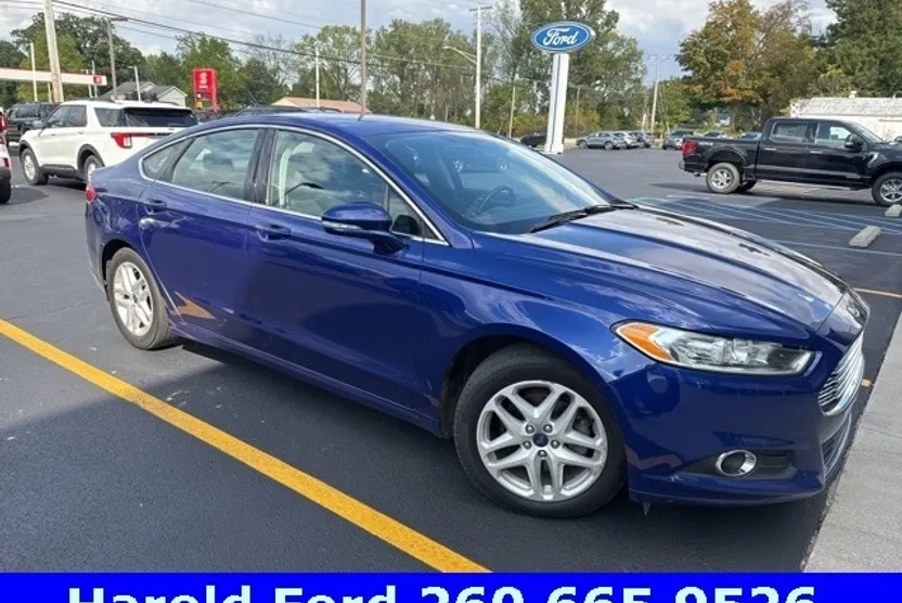 2014 Ford Fusion SE photo 1