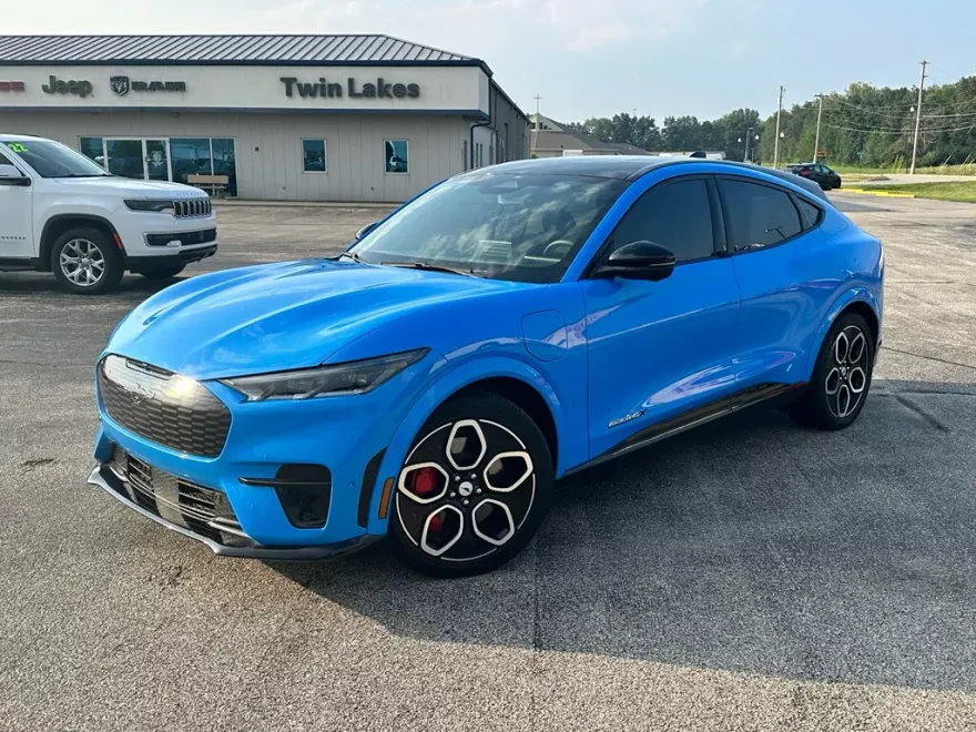 2021 Ford Mustang Mach-E GT photo 1