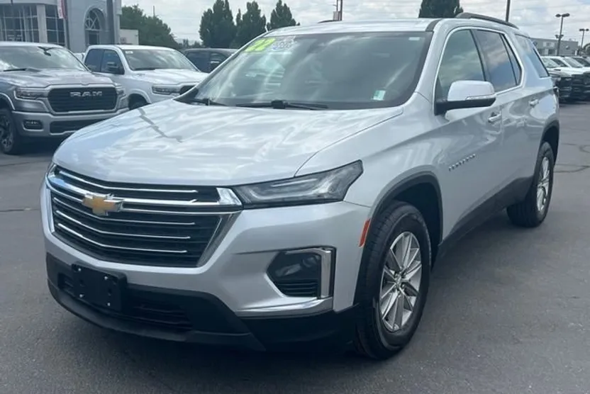 2022 Chevrolet Traverse Cloth 1LT photo 1