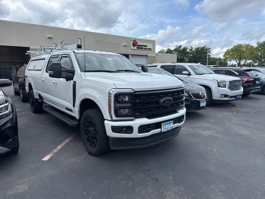 2023 Ford F-350 photo 1
