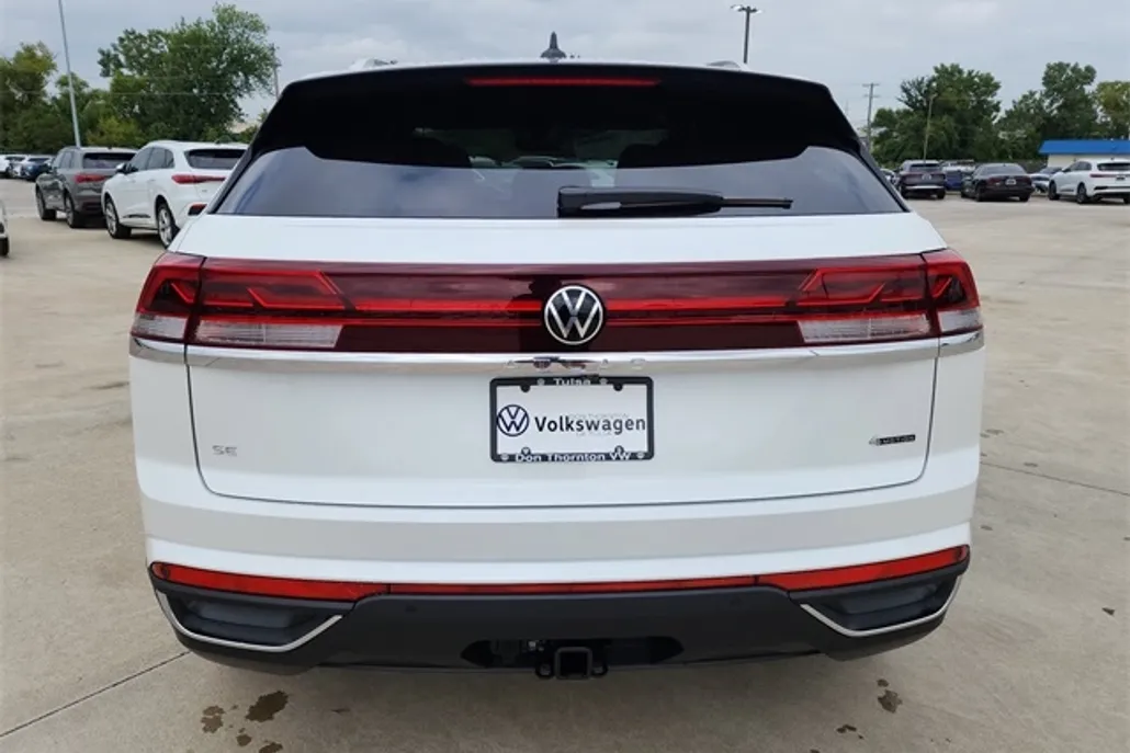 2026 Volkswagen Atlas Cross Sport SE Technology photo 1
