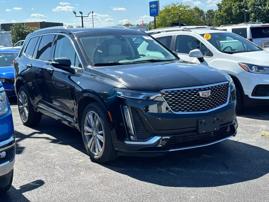2025 Cadillac XT6 Premium Luxury photo 1