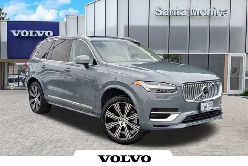 2023 Volvo XC90 Recharge T8 Plus photo 1