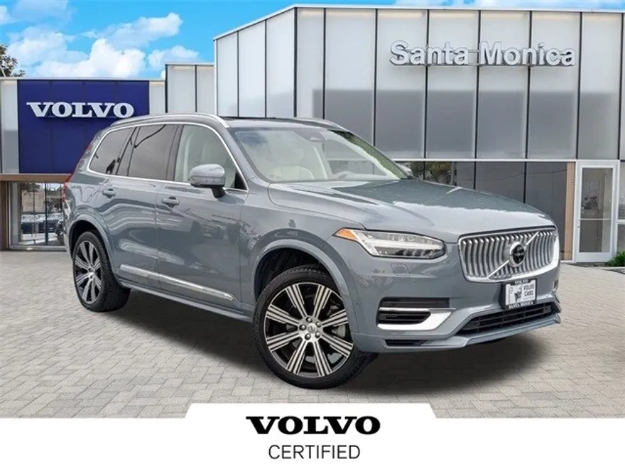 2023 Volvo XC90 Recharge T8 Plus photo 1