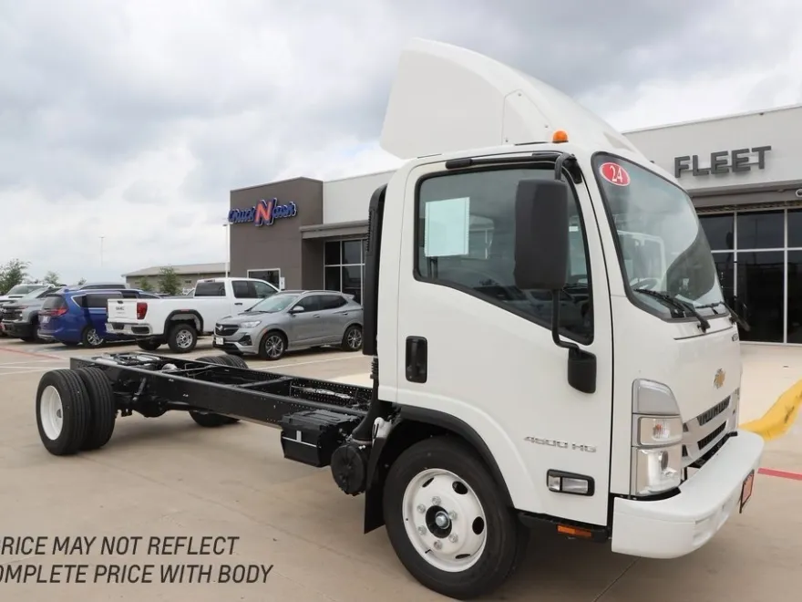 2024 Chevrolet Silverado 4500HD photo 1