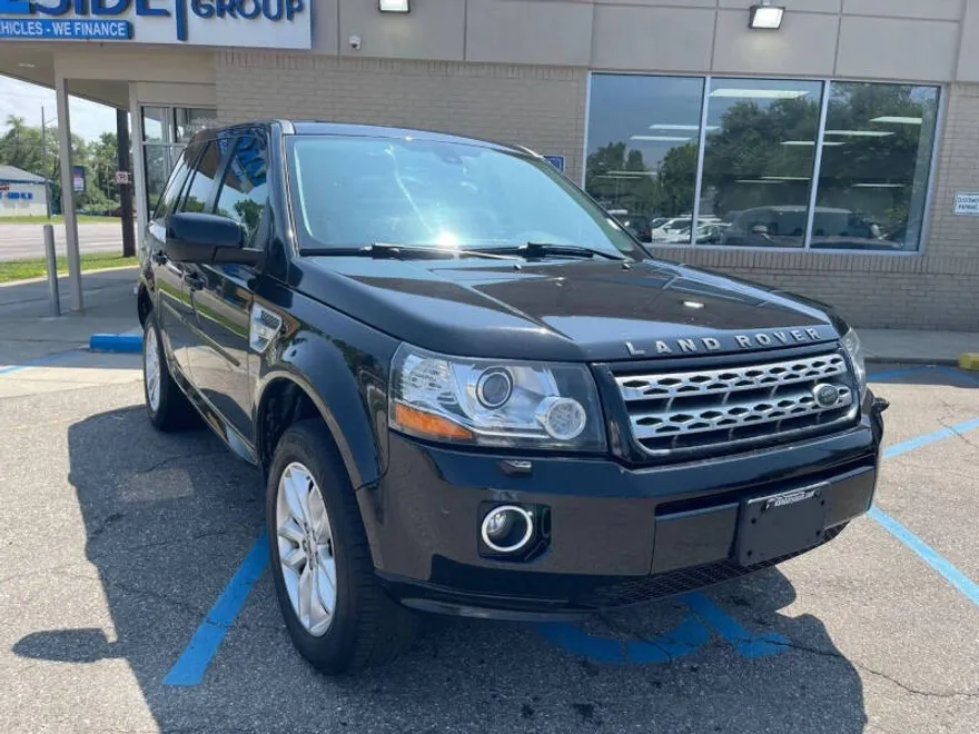 2013 Land Rover LR2 HSE photo 1