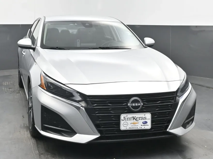 2023 Nissan Altima 2.5 SV photo 1