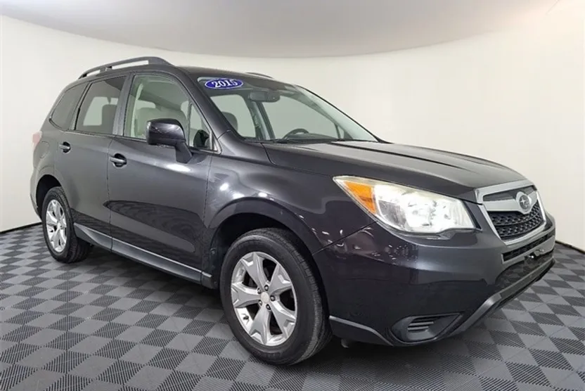 2015 Subaru Forester 2.5i photo 1
