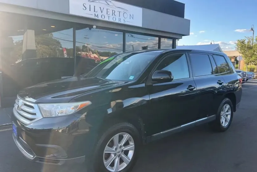 2011 Toyota Highlander Sport photo 1