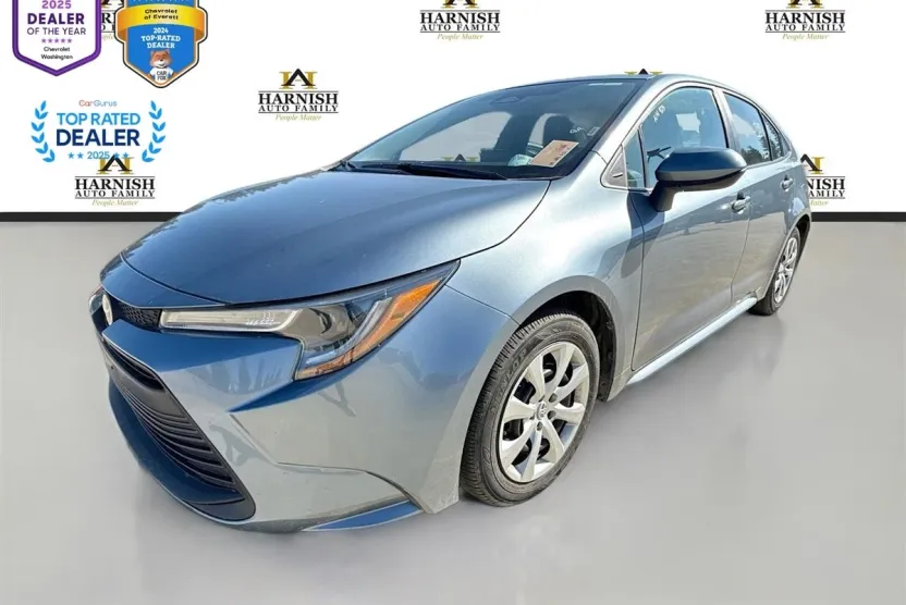 2024 Toyota Corolla LE photo 1