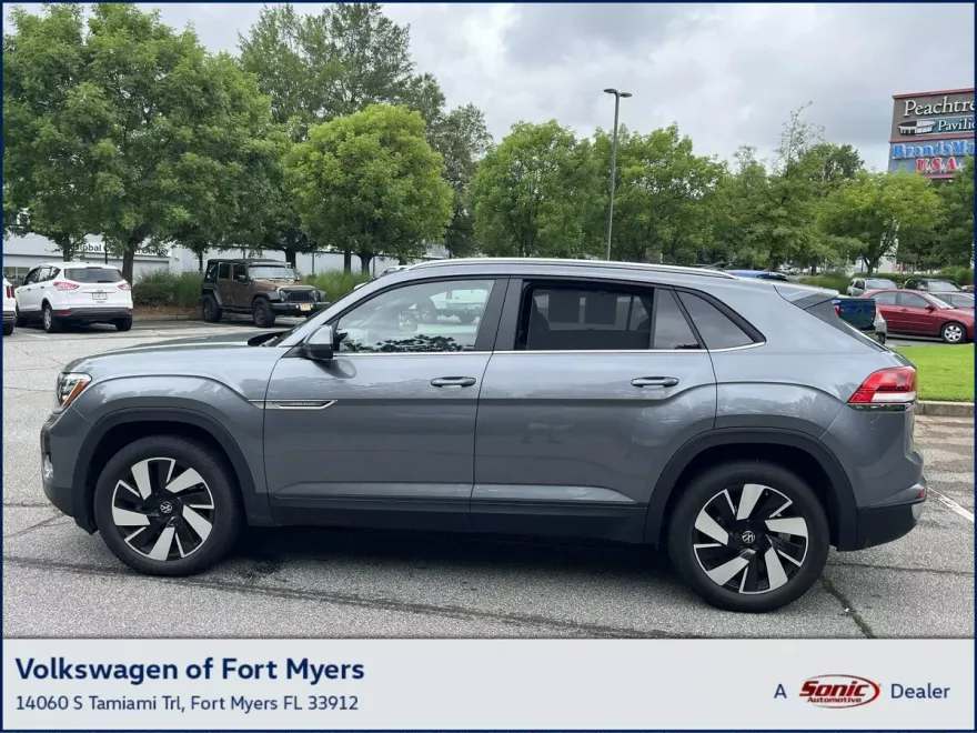 2024 Volkswagen Atlas Cross Sport SE Technology photo 1