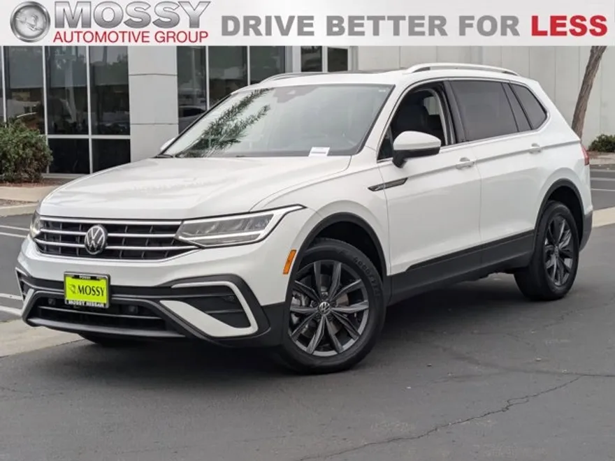 2022 Volkswagen Tiguan SE photo 1