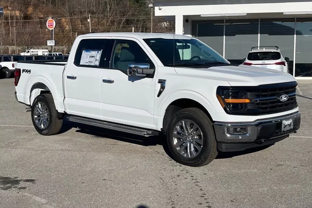 2025 Ford F-150 XLT photo 1