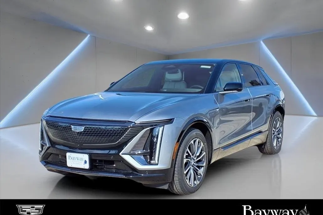 2025 Cadillac Lyriq Sport photo 1