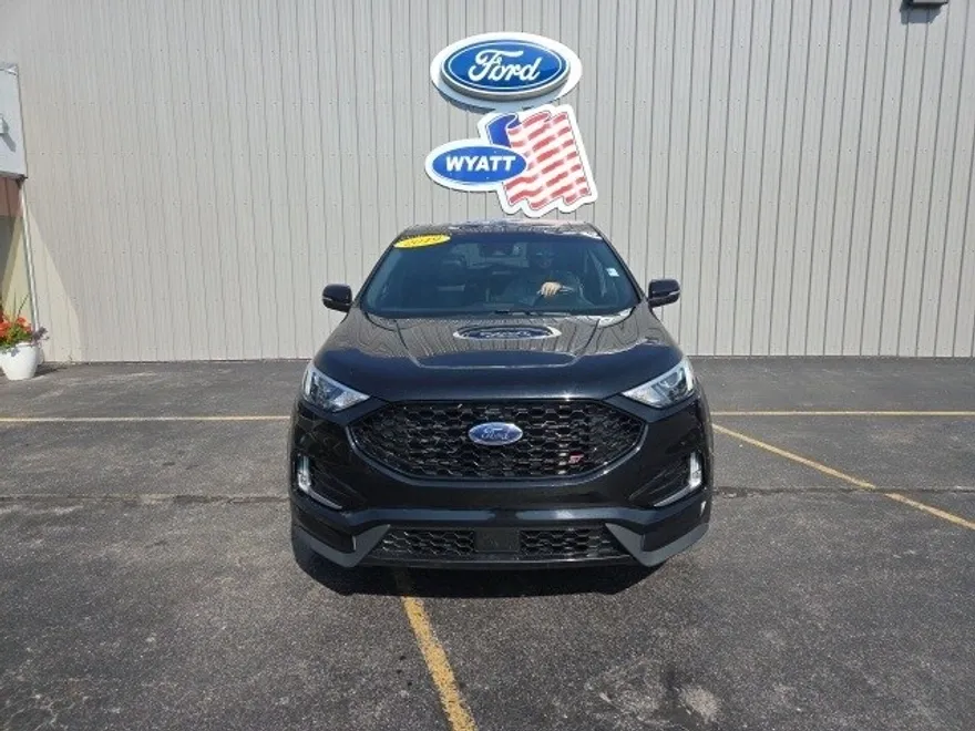2019 Ford Edge ST photo 1