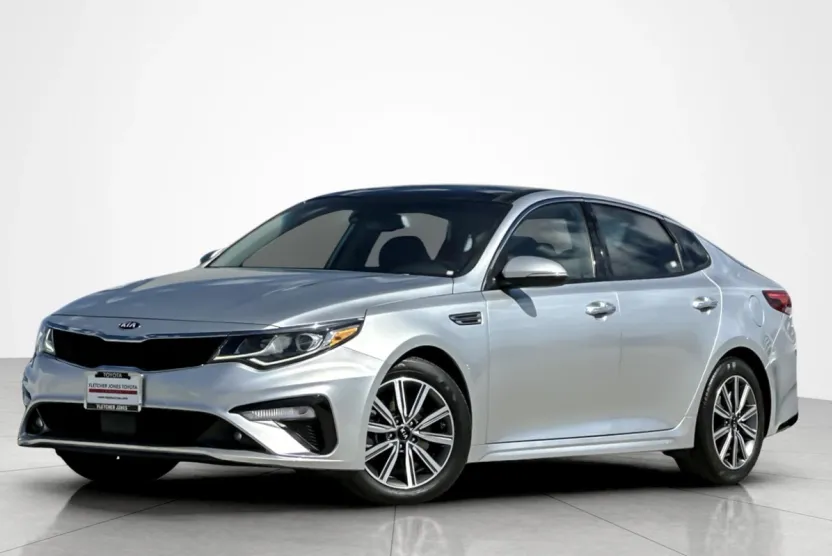 2019 Kia Optima EX photo 1