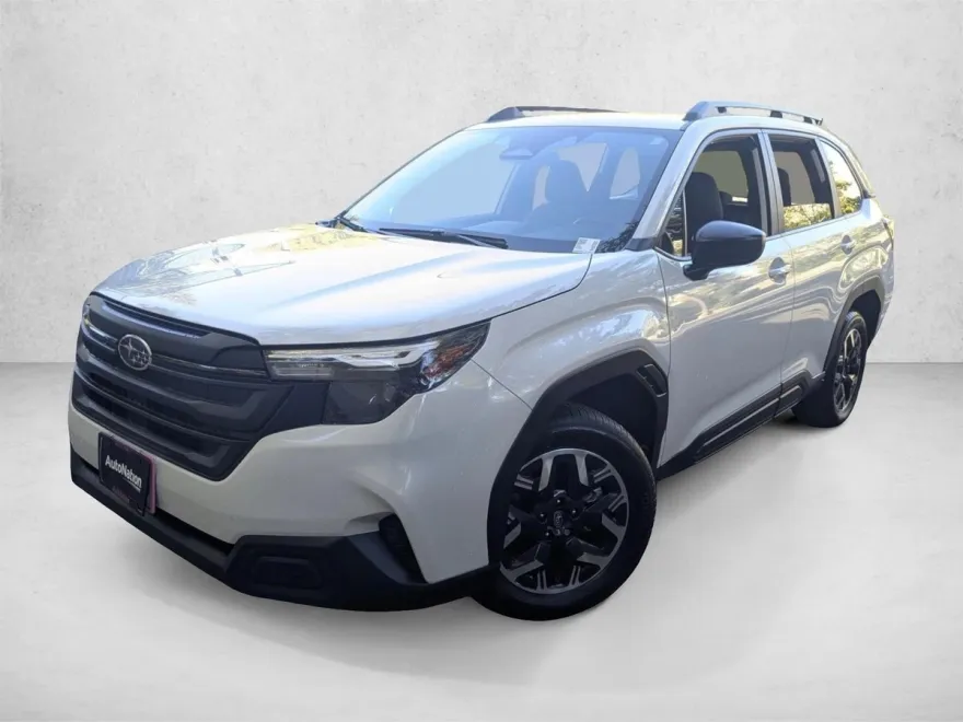 2025 Subaru Forester Base photo 1