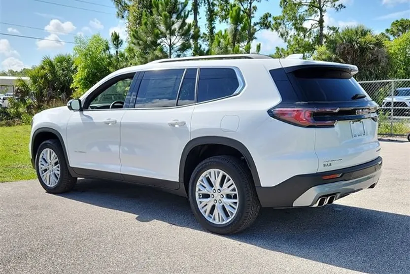 2025 Gmc Acadia Elevation photo 1