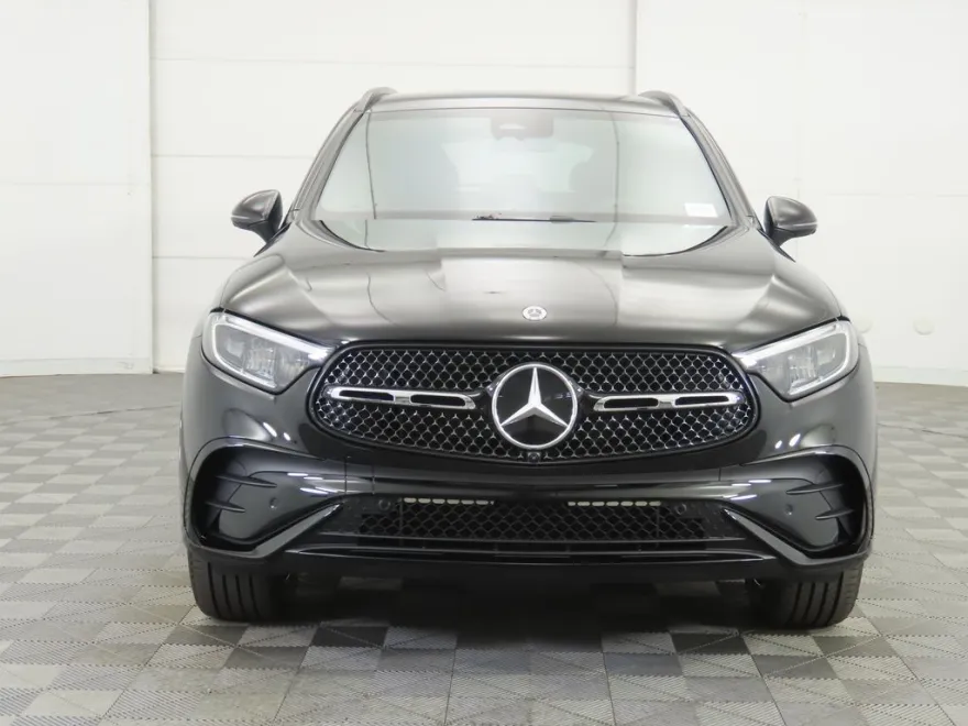 2026 Mercedes Benz GLC 300 4MATIC photo 1
