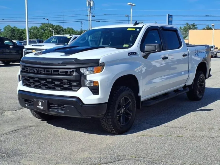 2025 Chevrolet Silverado 1500 Custom Trail Boss photo 1