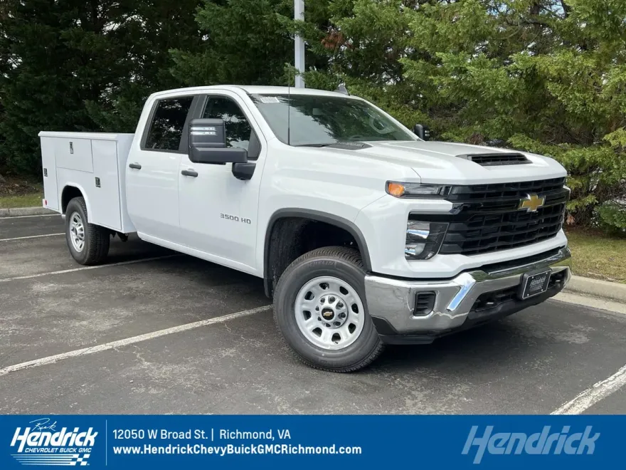2024 Chevrolet Silverado 3500HD photo 1