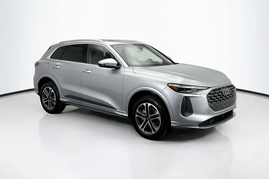 2025 Audi Q5 2.0T Premium Plus photo 1