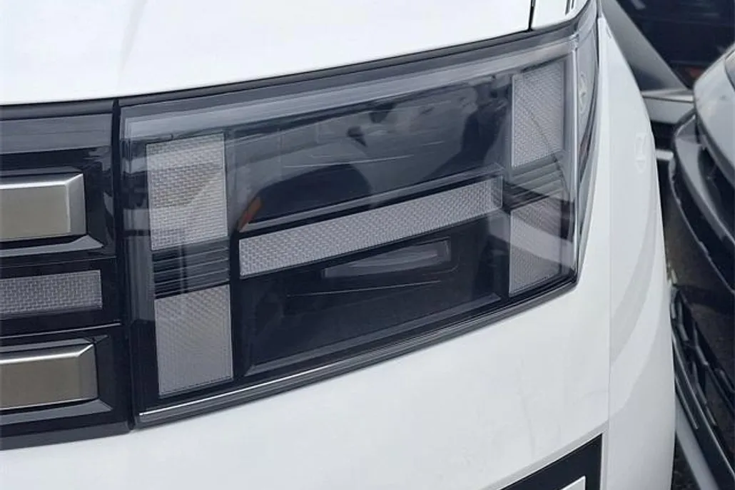 2026 Hyundai Santa Fe SE photo 1