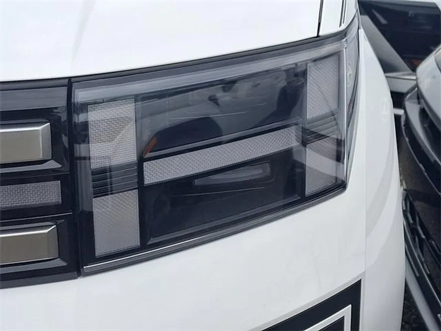 2026 Hyundai Santa Fe SE photo 1