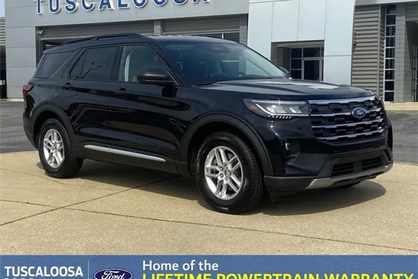 2025 Ford Explorer photo 1