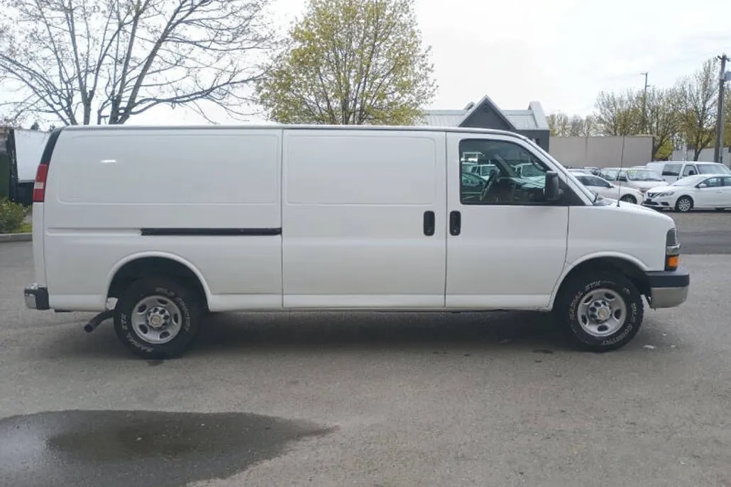 2012 Chevrolet Express 2500 Cargo Van photo 1
