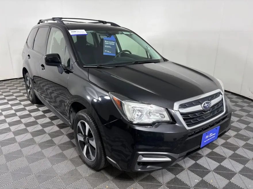2017 Subaru Forester 2.5i Premium photo 1
