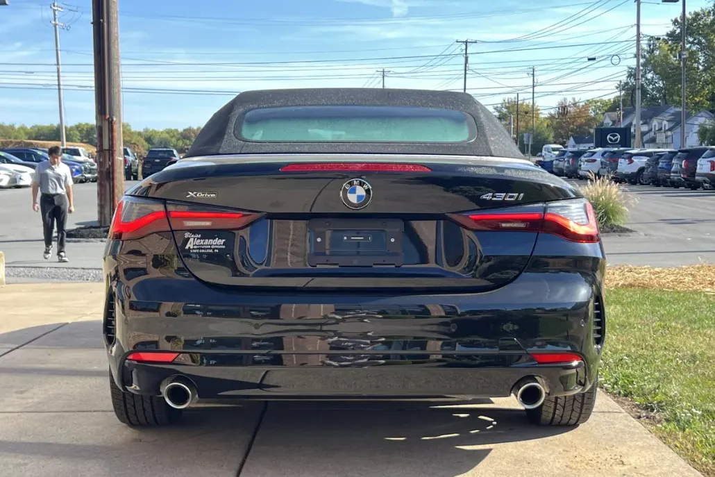 2025 Bmw 430i xDrive Convertible photo 1