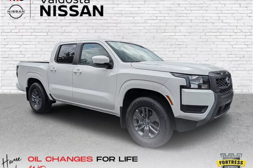 2025 Nissan Frontier Crew Cab SV photo 1