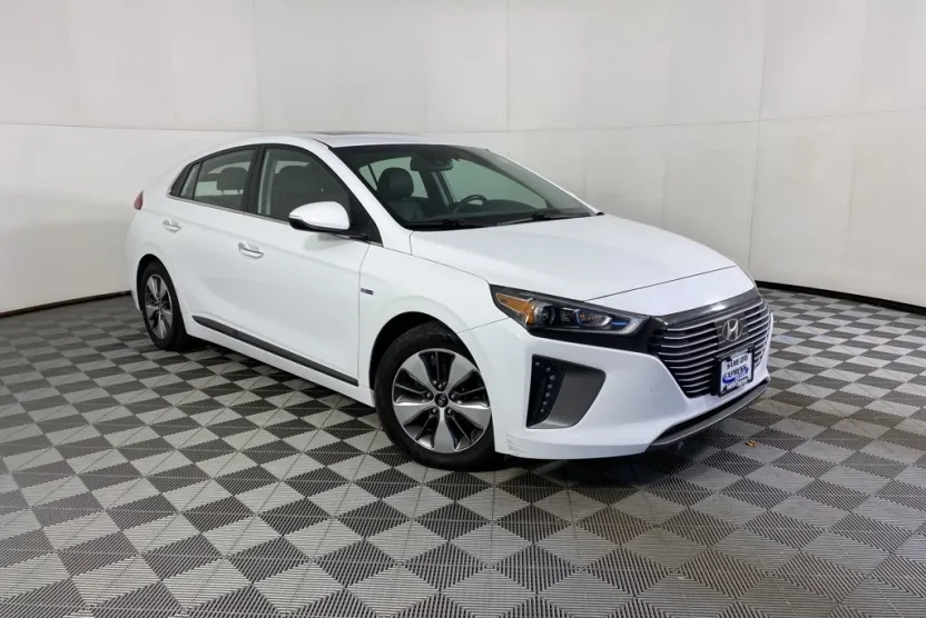 2019 Hyundai Ioniq Plug-In Hybrid photo 1