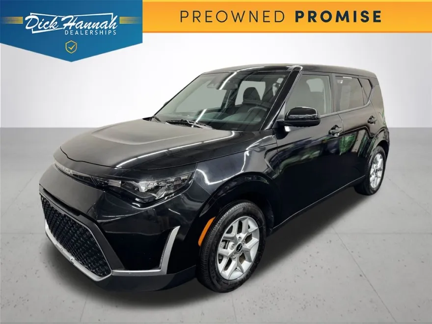 2023 Kia Soul LX photo 1