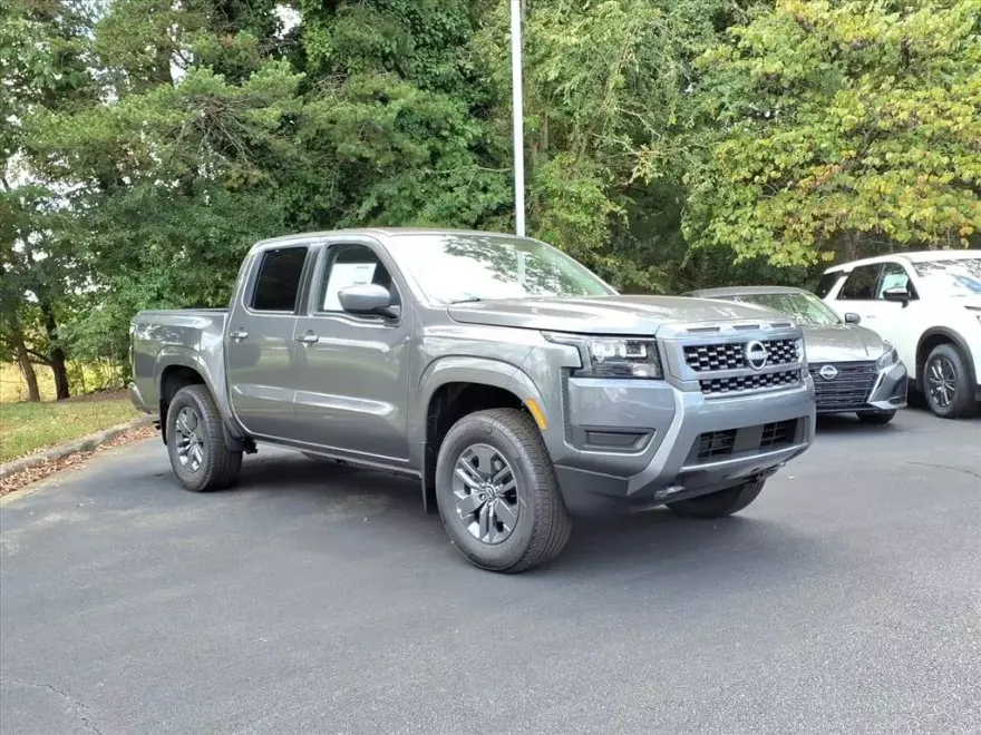 2026 Nissan Frontier Crew Cab SV photo 1
