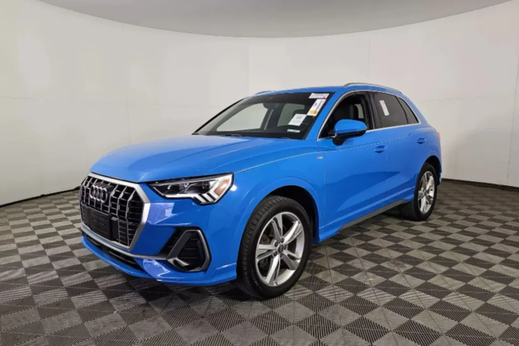 2019 Audi Q3 S line Premium Plus photo 1