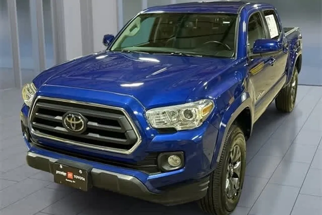 2023 Toyota Tacoma TRD V6 photo 1