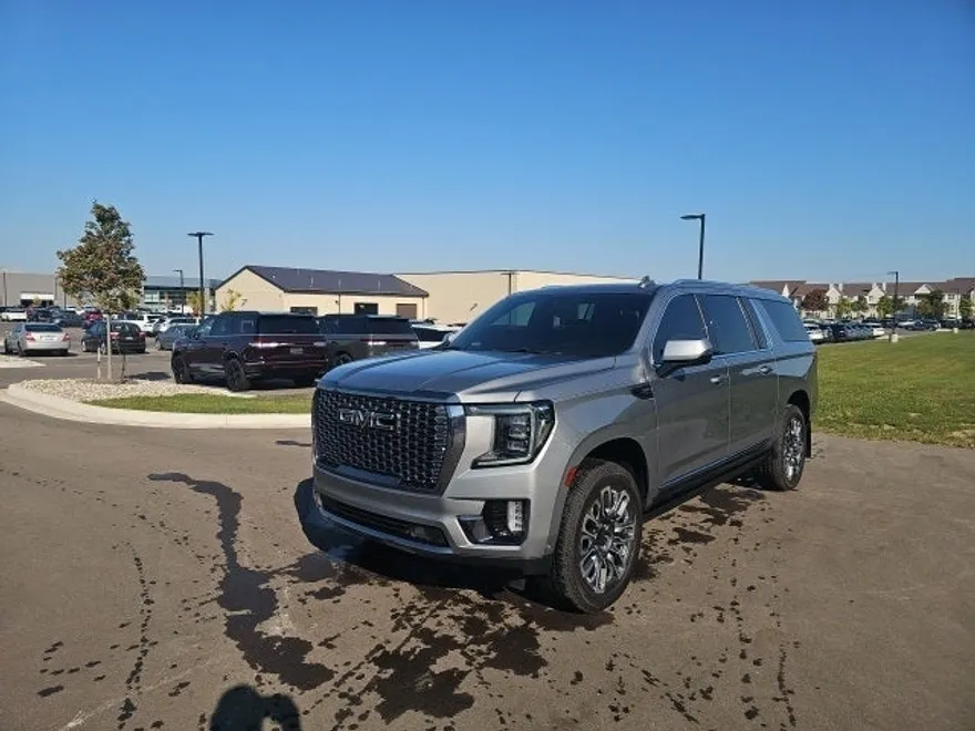 2023 Gmc Yukon XL Denali Ultimate photo 1