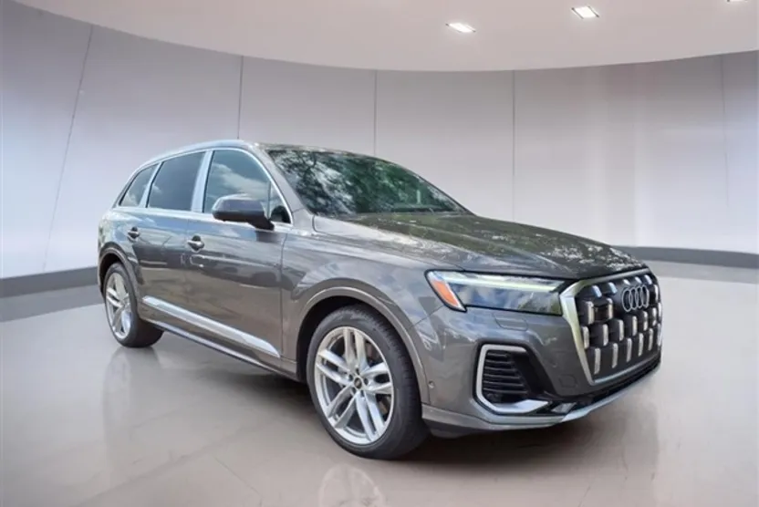 2025 Audi Q7 Premium Plus photo 1