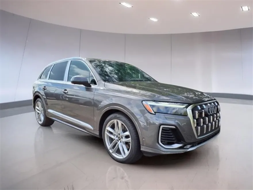 2025 Audi Q7 Premium Plus photo 1