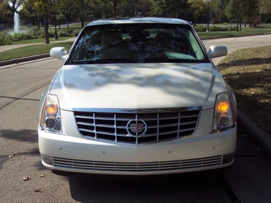 2008 Cadillac DTS photo 1