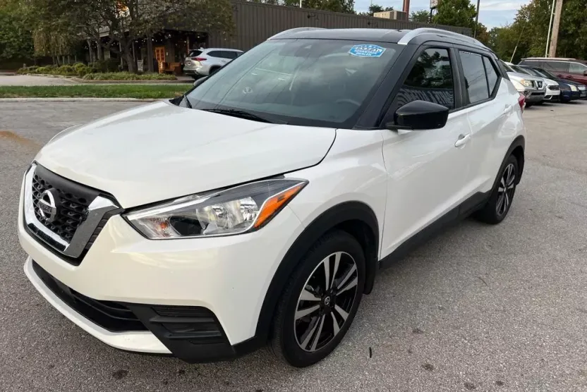 2020 Nissan Kicks SV photo 1