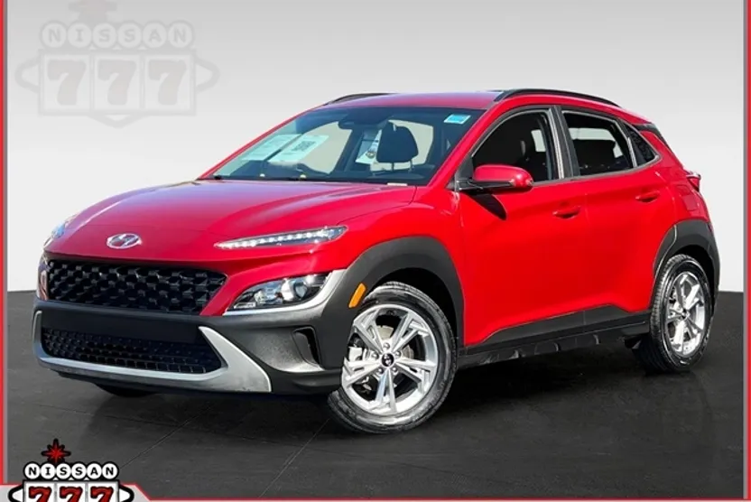 2022 Hyundai Kona SEL photo 1